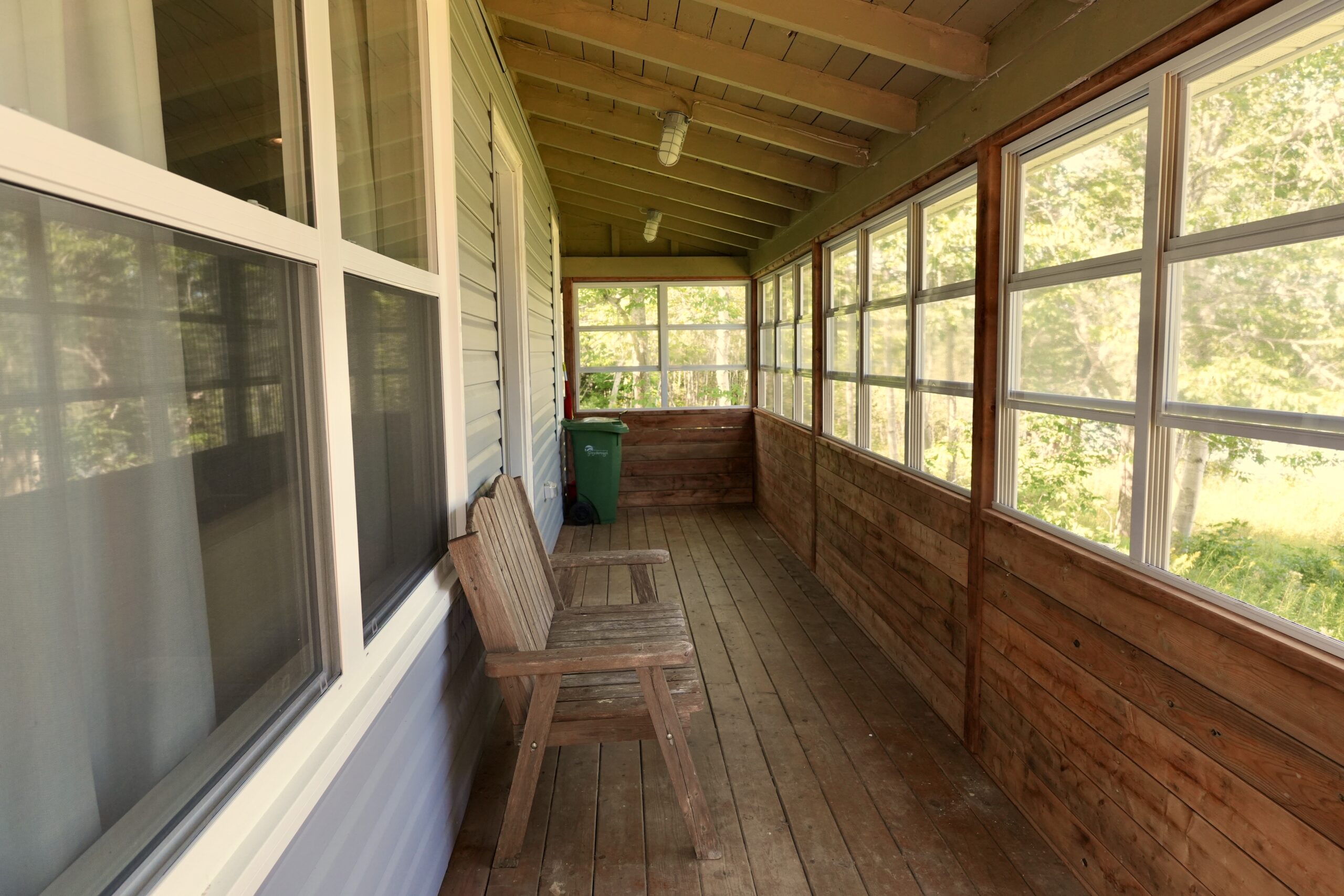 Screened in Porch - Mussel Cove Cottage